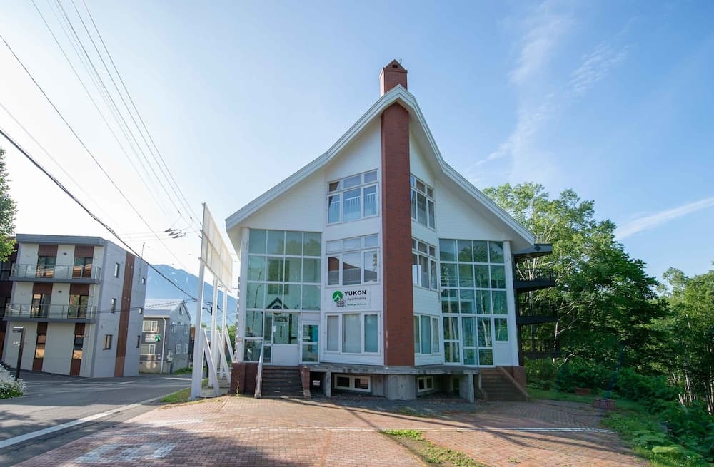 Primary image