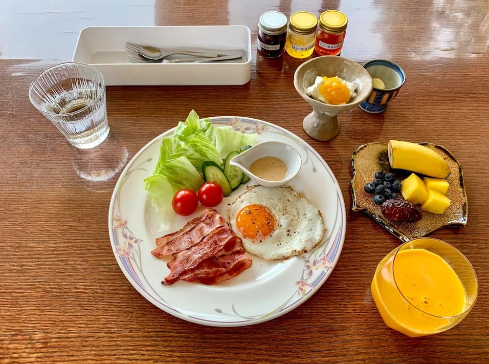 Breakfast meal