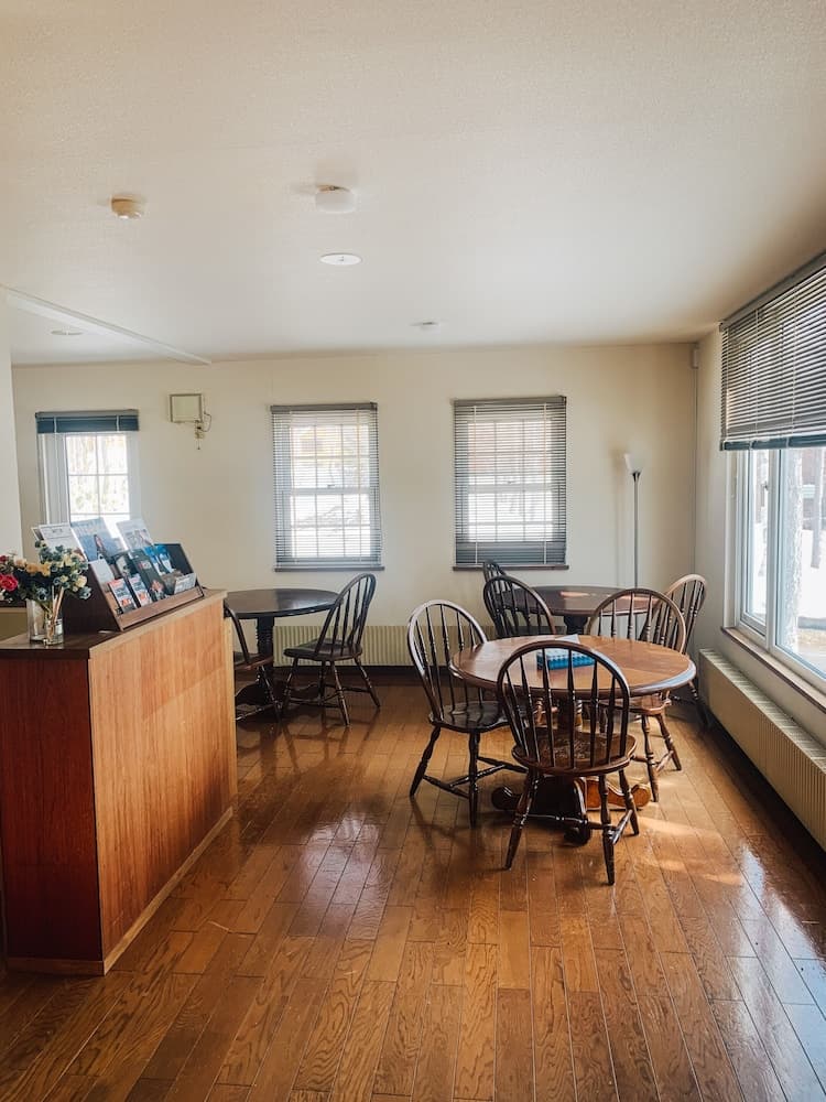 Breakfast area