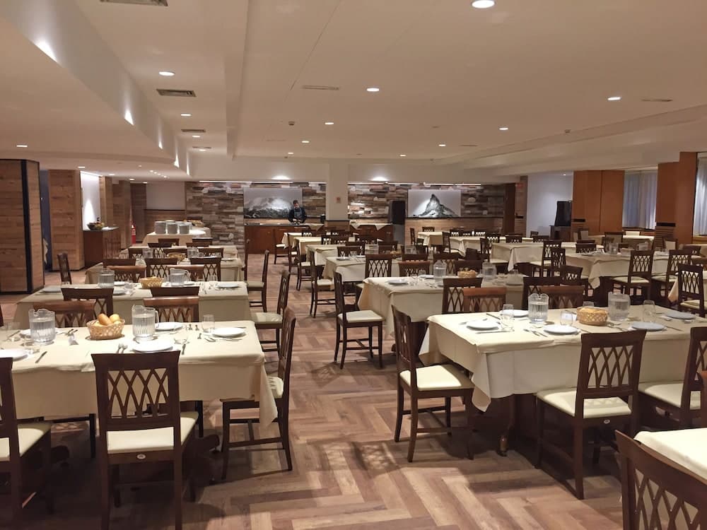 Food court