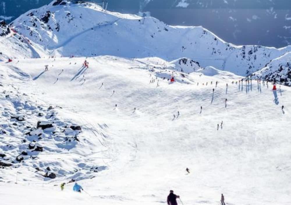 Snow and ski sports