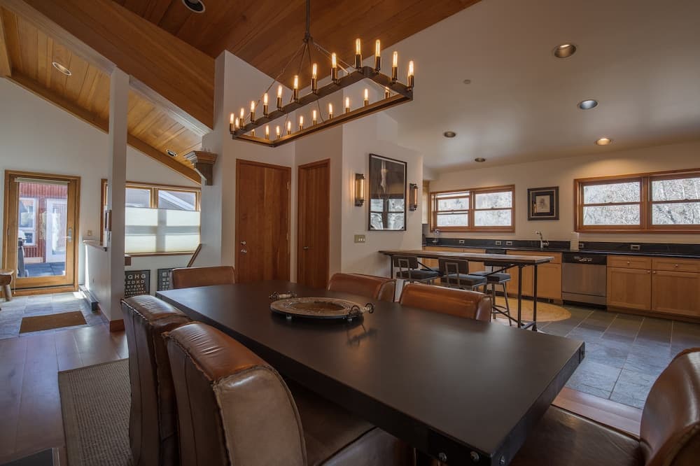 In-room dining