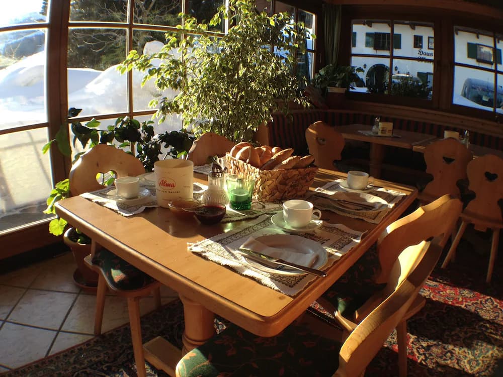 Breakfast area