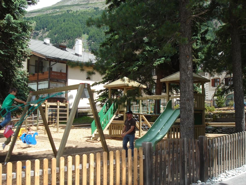 Children's play area - outdoor