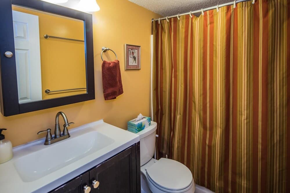 Bathroom amenities