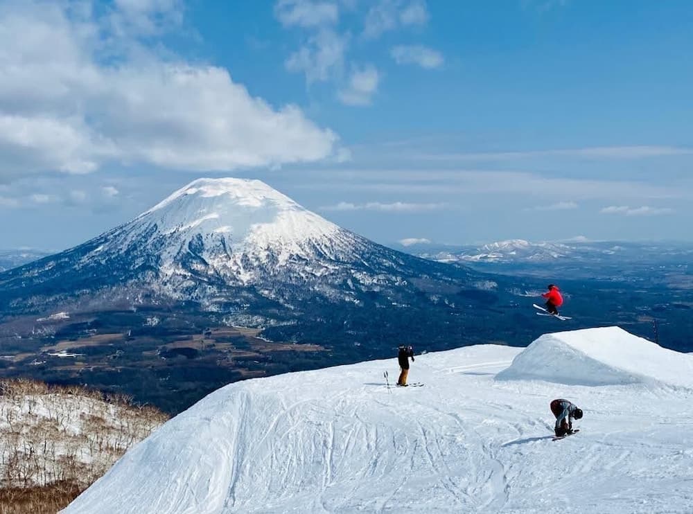 Snow and ski sports