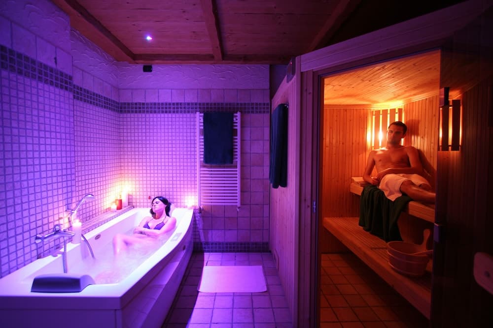 Jetted tub