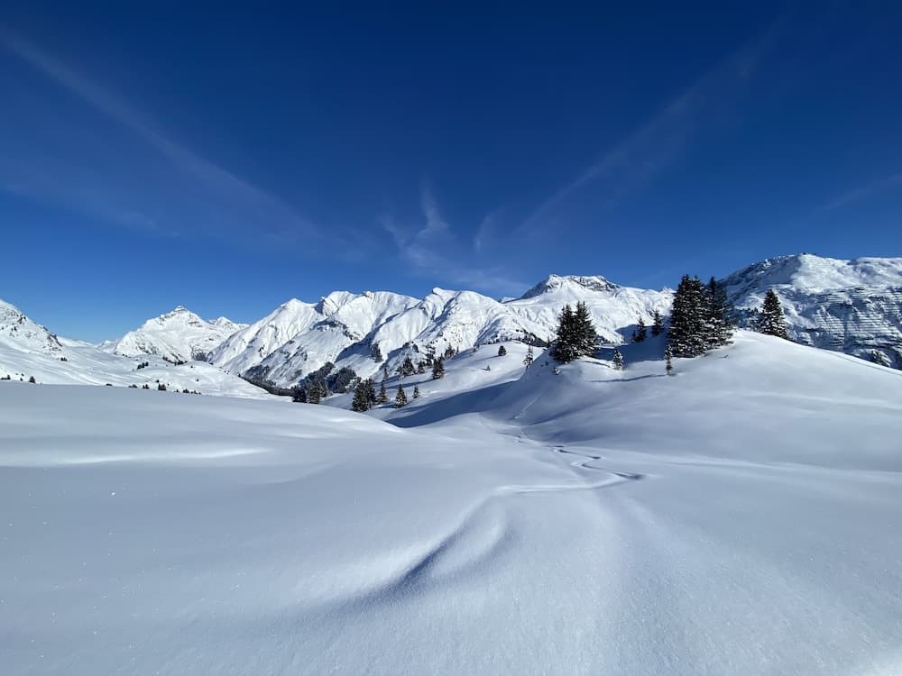 Snow and ski sports
