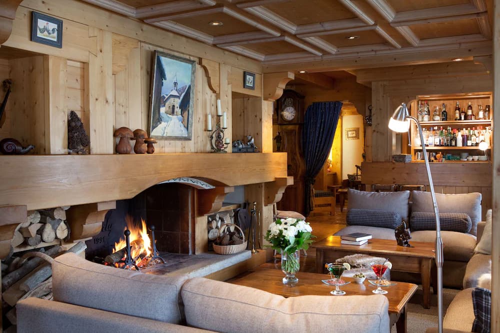 Lobby sitting area