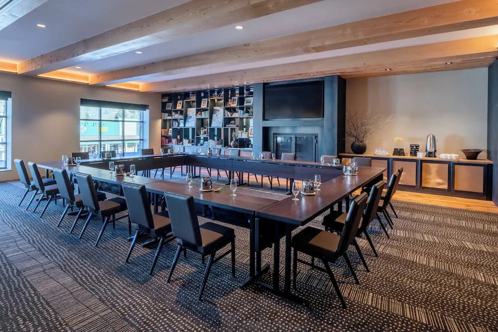 Meeting facility