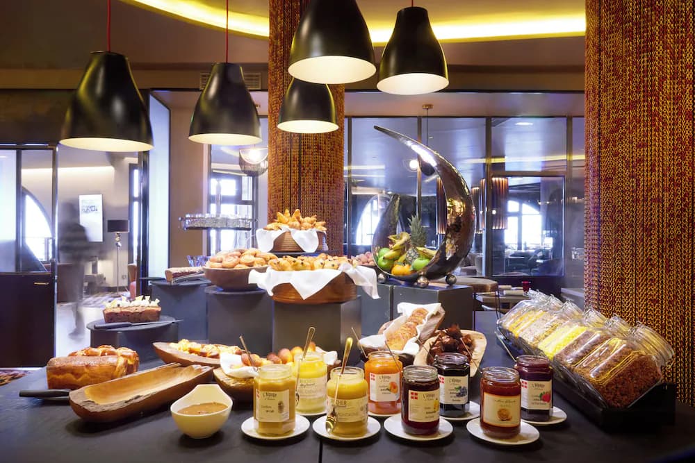 Breakfast buffet