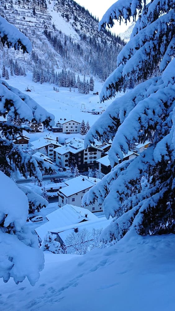 Snow and ski sports
