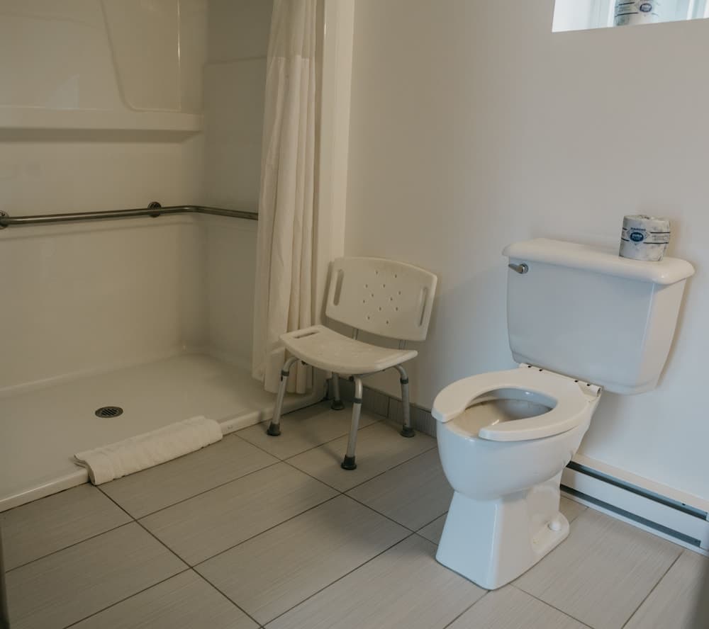 Bathroom amenities