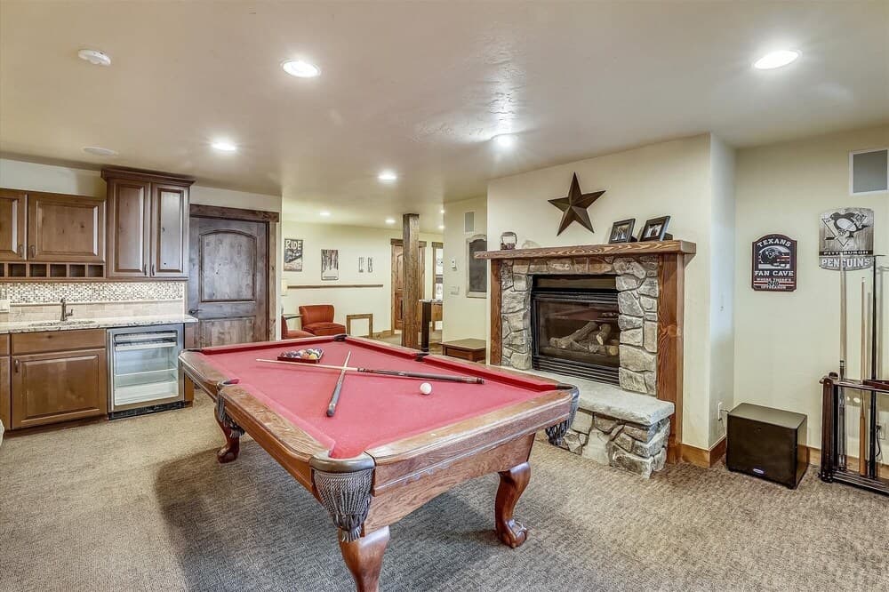 Game room