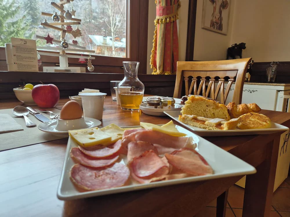 Breakfast area