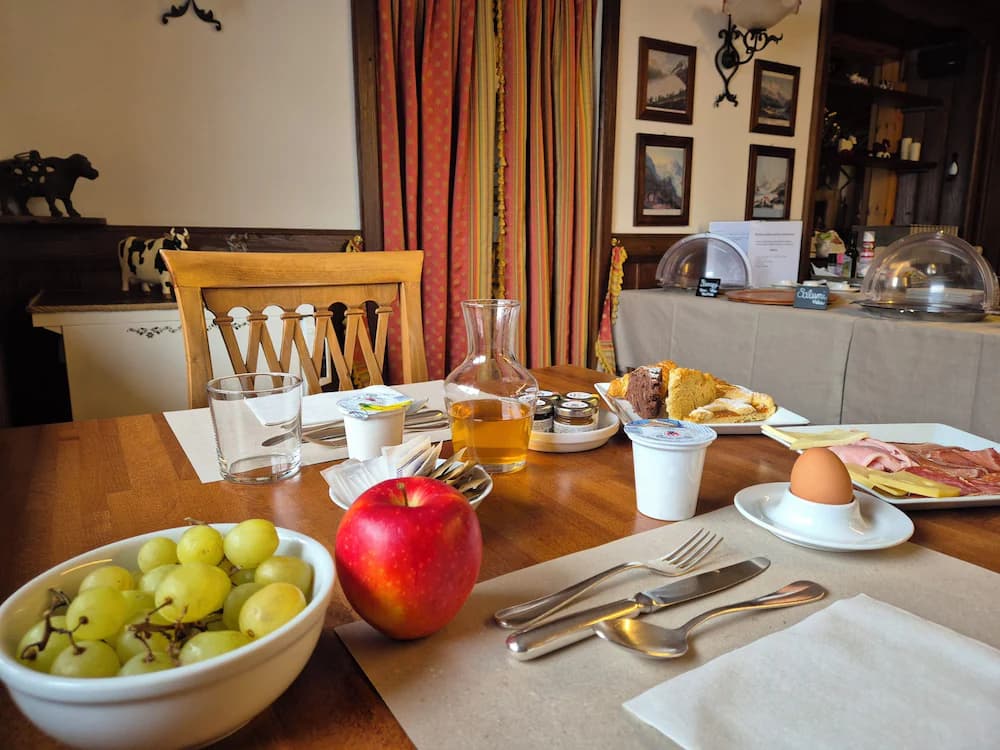 Breakfast area