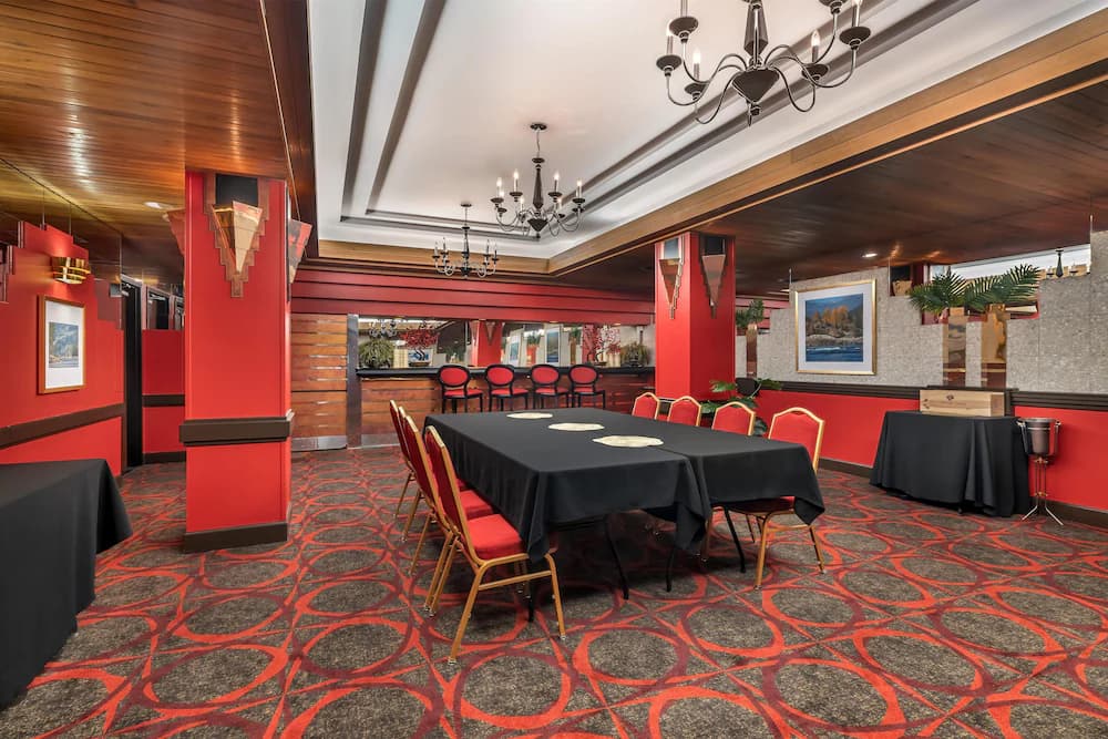Meeting facility