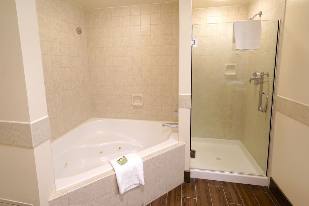 Jetted tub