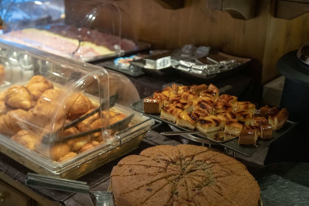 Breakfast buffet