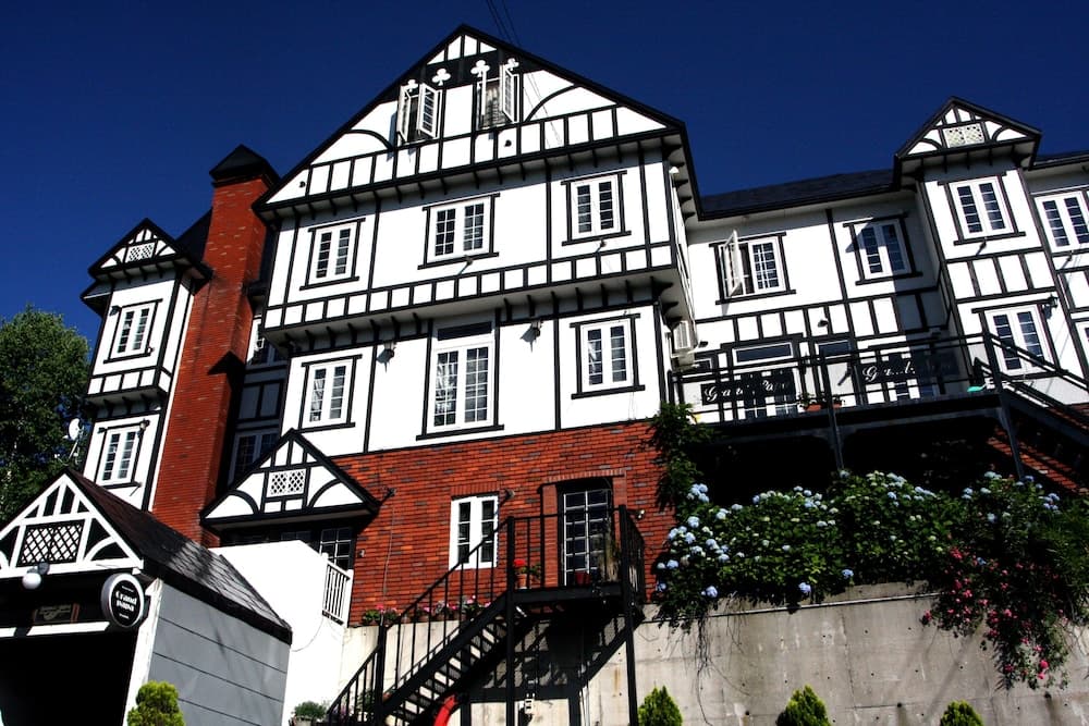 Primary image