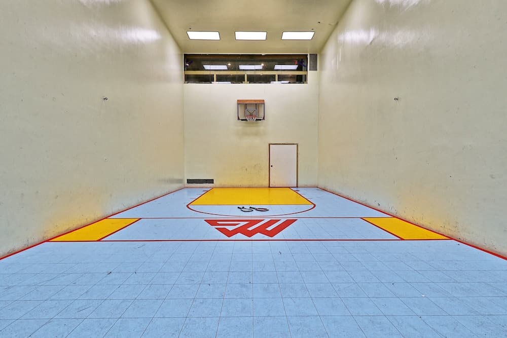 Sport court