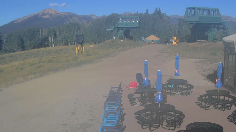 Umbrella Bar at Ten Peaks stream