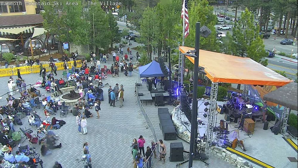 Mammoth - Stage