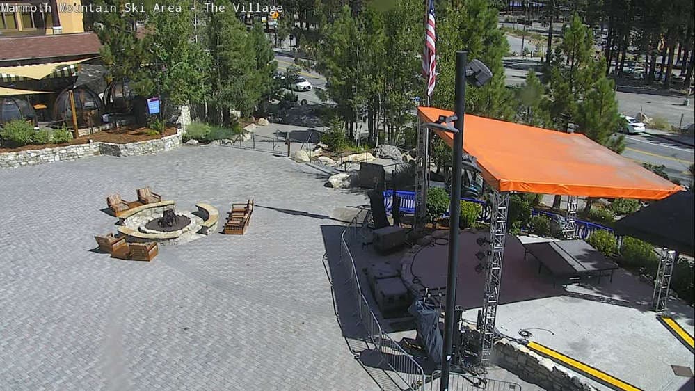 Mammoth - Stage