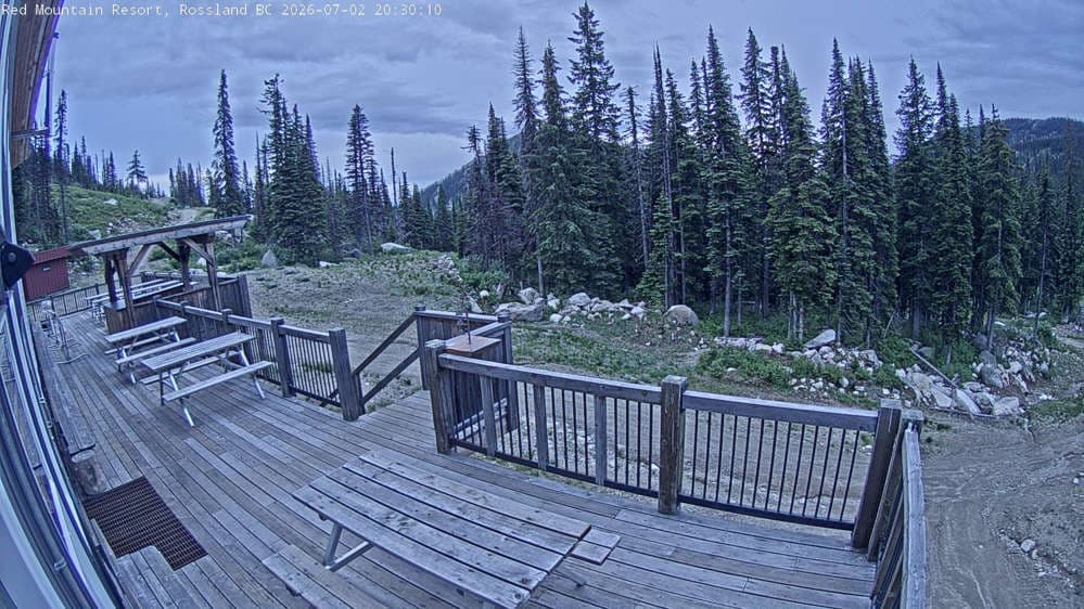 Red Resort - Paradise Lodge Deck Cam