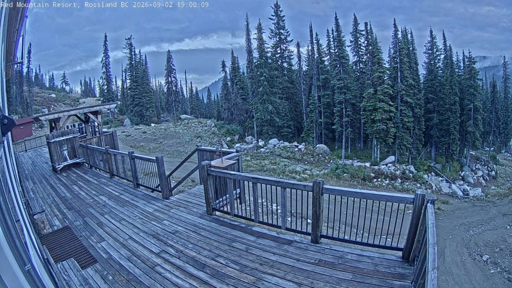 Red Resort - Paradise Lodge Deck Cam