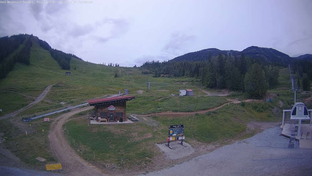 Red Resort - Base Lodge Cam