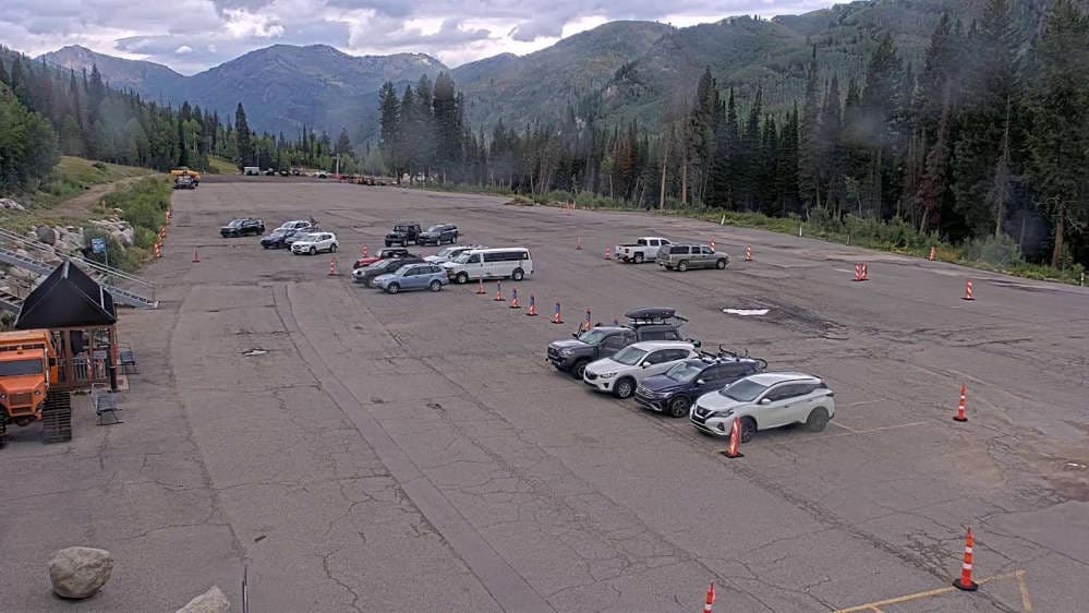 Solitude: Moonbeam Parking Lot Cam