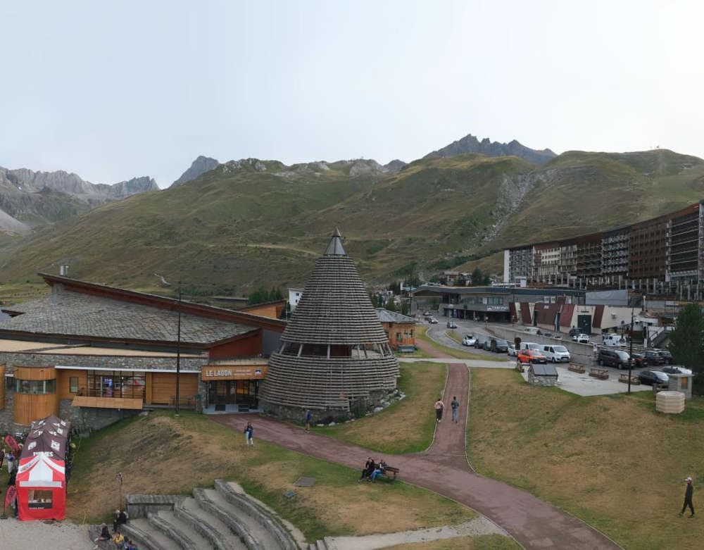 Tignes - Place du Lac 