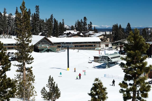 Lobby of Mammoth Mountain Inn