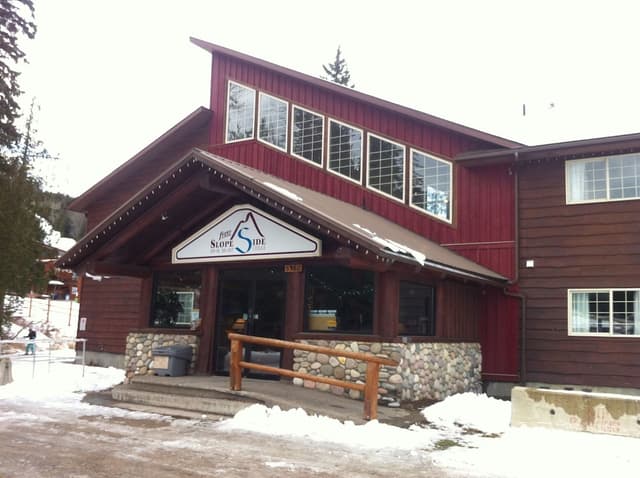 Lobby of Fernie Slopeside Lodge