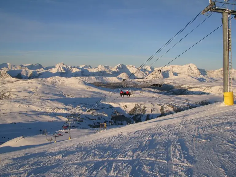 5 Best Ski Resorts in Alberta, 2024/25